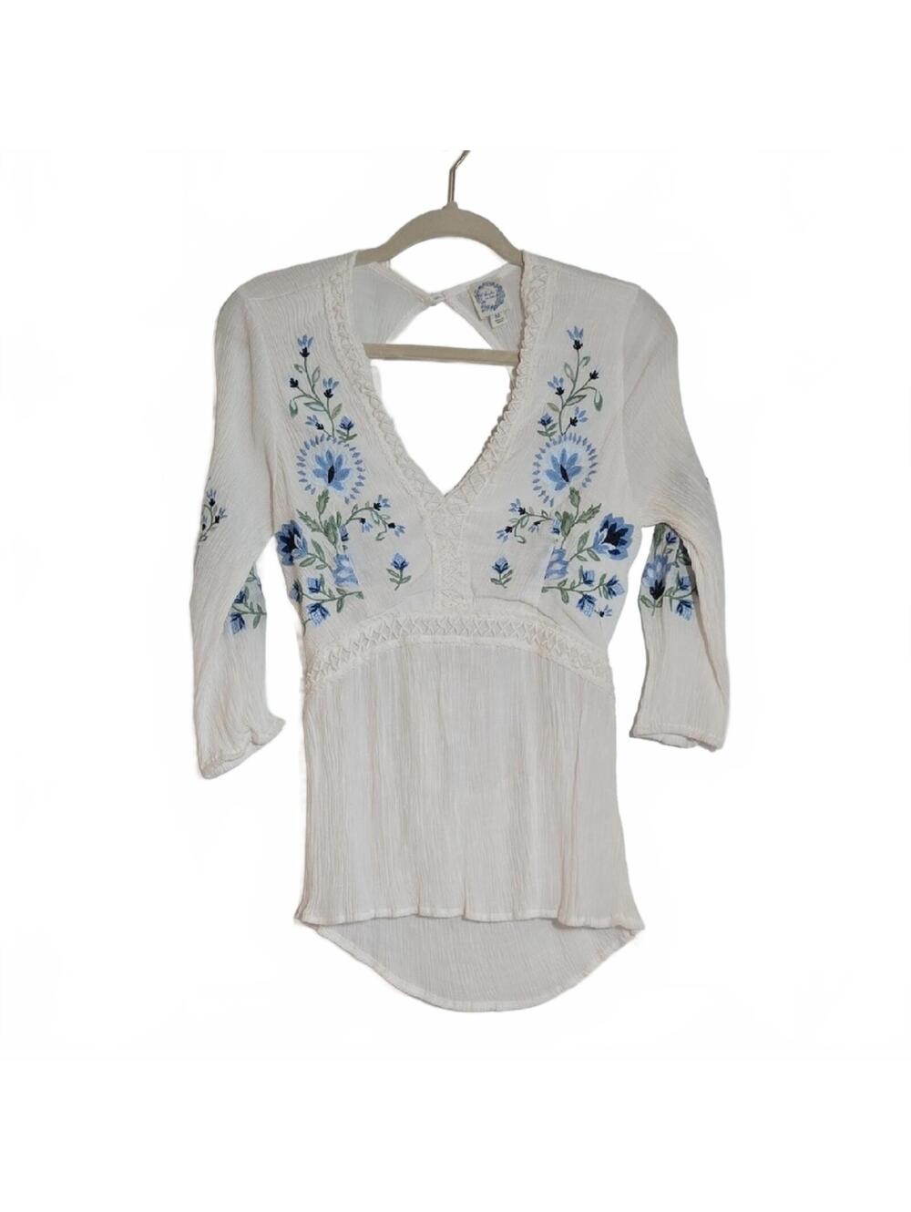 Blue Rain Ivory Blue Floral Embroidered Design Blouse Open Back Size Medium